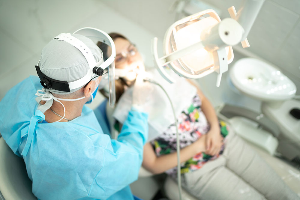 Intervention pose d'implant - Cabinet dentaire Serris